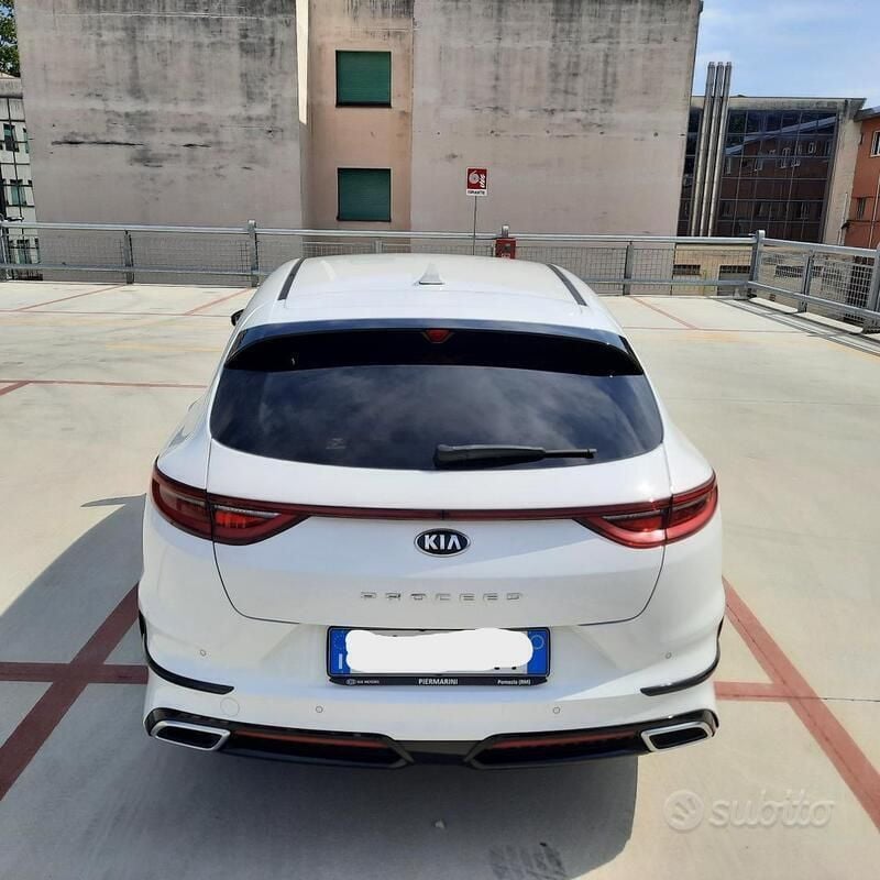 Usata Kia ProCeed 136 CV (100 kW) 2019 Bianco Utilitaria