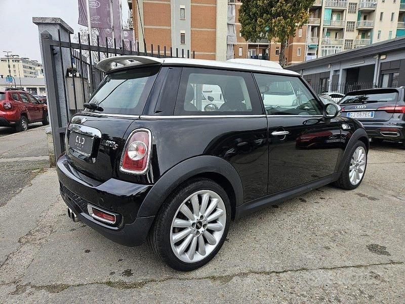 Usata Mini Cooper S 184 CV (135 kW) 2010 Nero Utilitaria