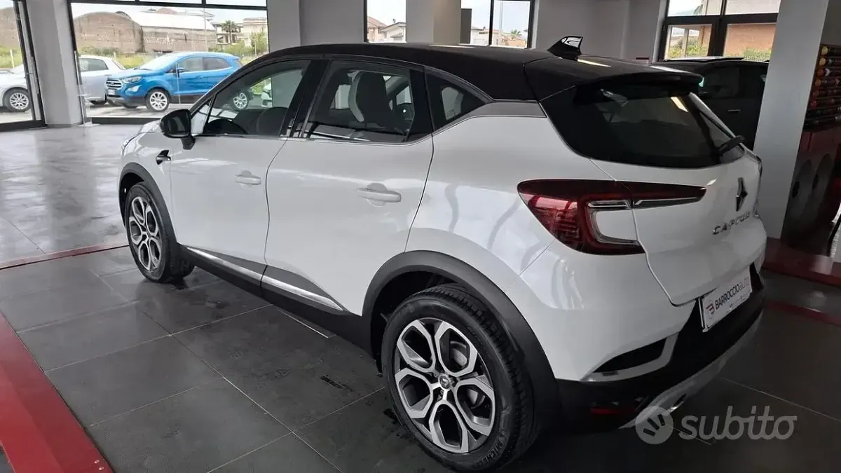 Usata Renault Captur Intens 101 CV (74 kW) 2021 Bianco SUV