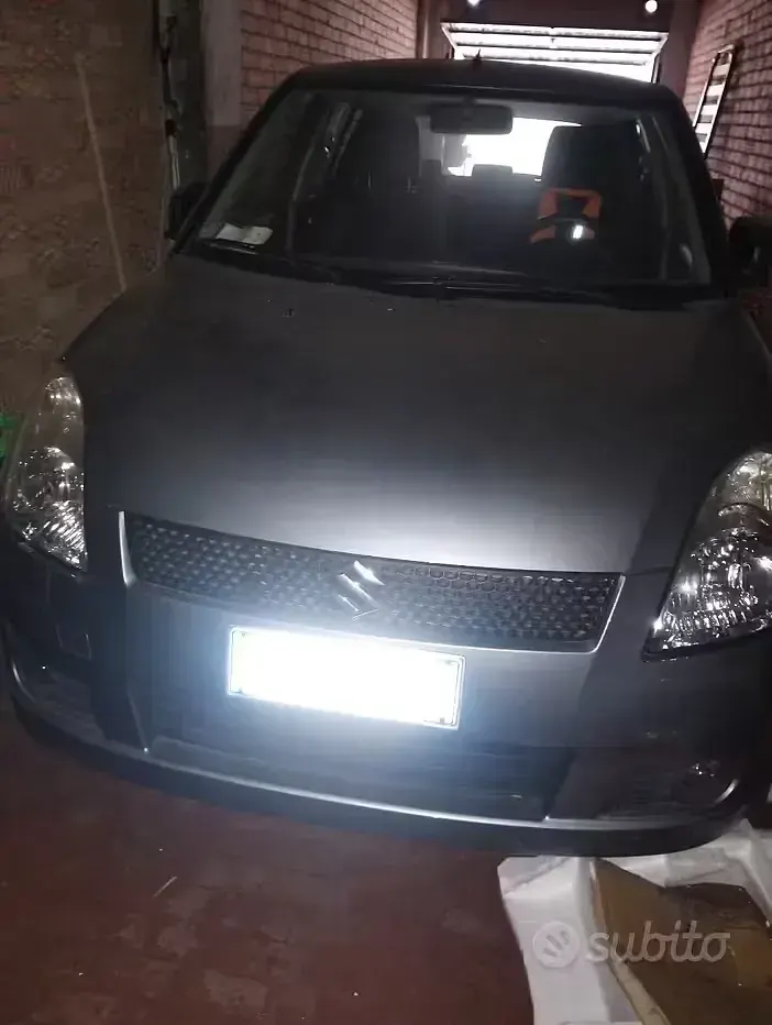 Usata Suzuki Swift GL 92 CV (67 kW) 2006 Grigio Utilitaria