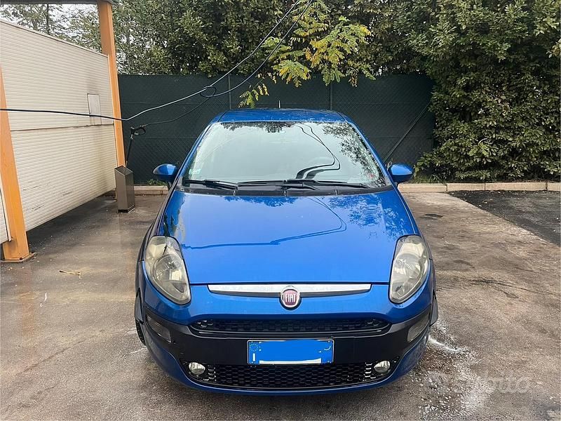 Usata Fiat Punto Evo 75 CV (55 kW) 2011 Blu Utilitaria