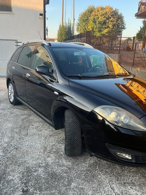Usata Fiat Croma 120 CV (88 kW) 2008 Nero Station wagon
