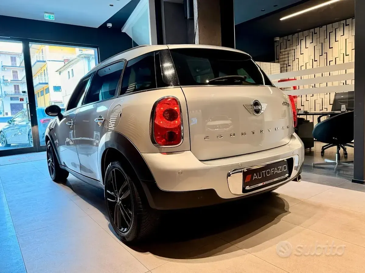 Usata Mini Cooper Countryman Business 90 CV (66 kW) 2017 Grigio SUV