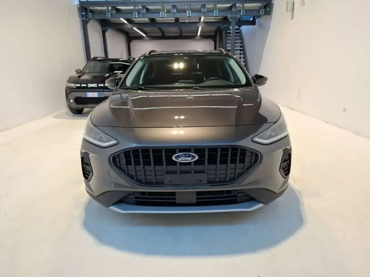 Usata Ford Focus Active X 125 CV (91 kW) 2023 Grigio Berlina