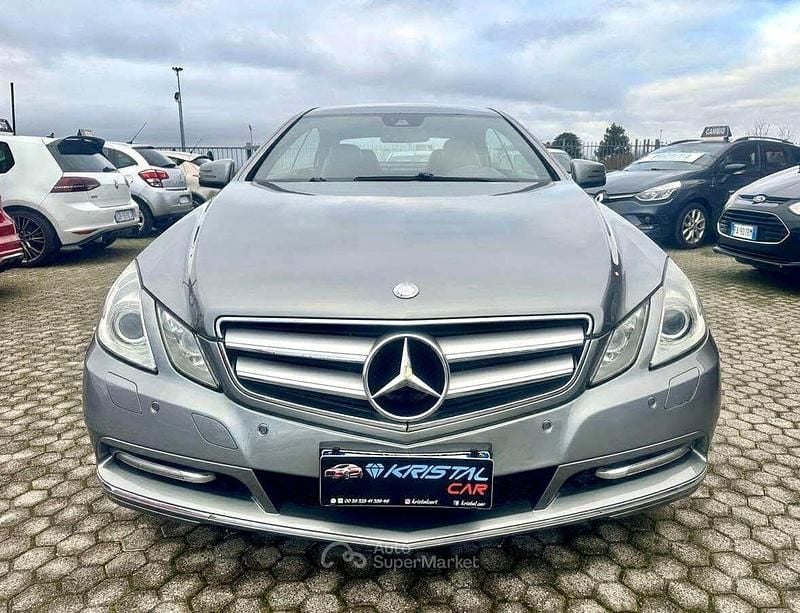 Usata Mercedes E220 170 CV (125 kW) 2012 Argento Coupé