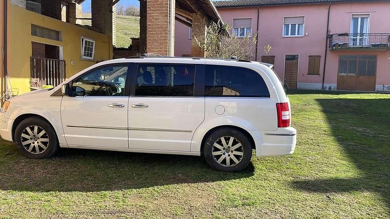 Usata Chrysler Grand Voyager 163 CV (119 kW) 2009 Monovolume