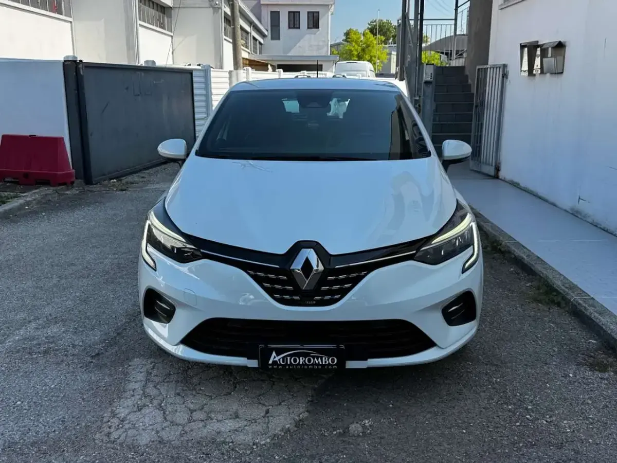Usata Renault Clio V Intens 91 CV (66 kW) 2021 Other Berlina