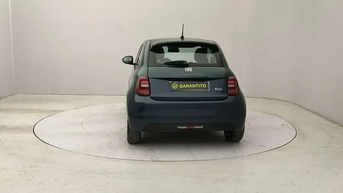 Usata Fiat 500e Icon 86 kW (118 CV) 2020 Verde Utilitaria