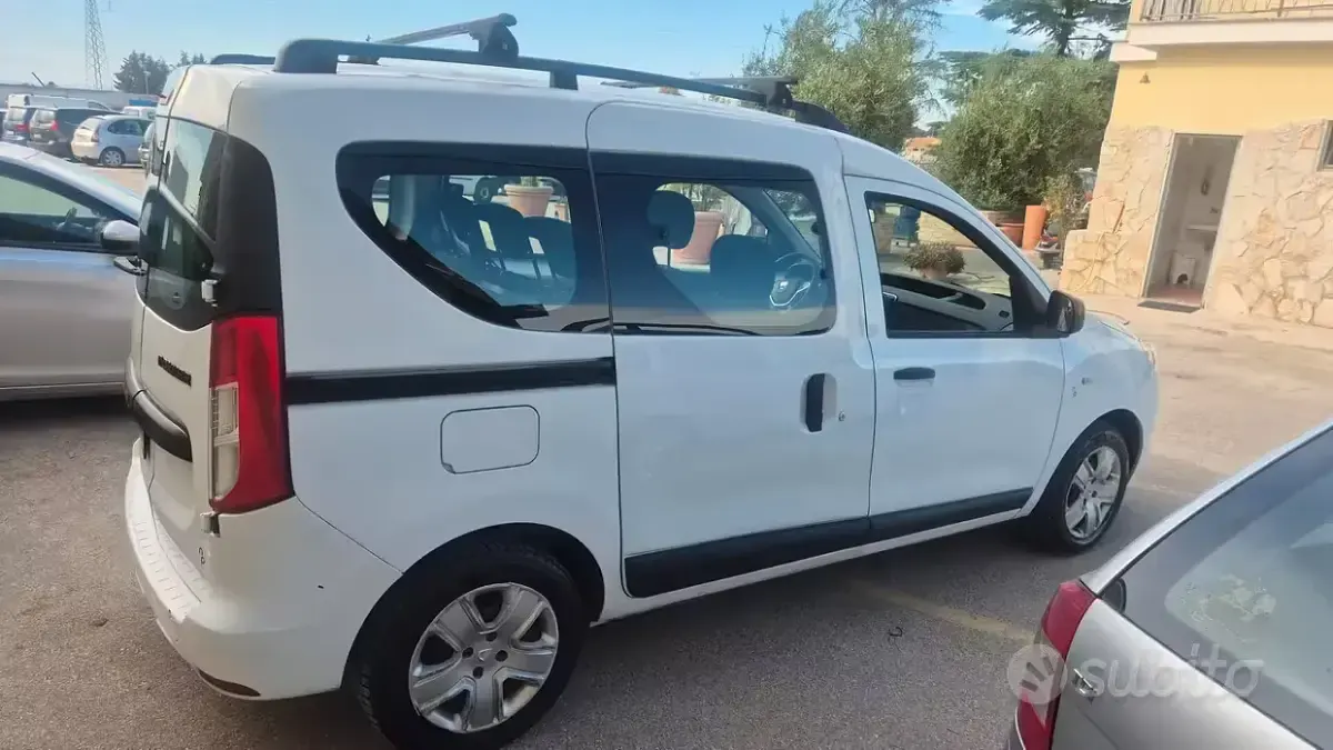 Usata Dacia Dokker Essentiel 75 CV (55 kW) 2019 Bianco Monovolume