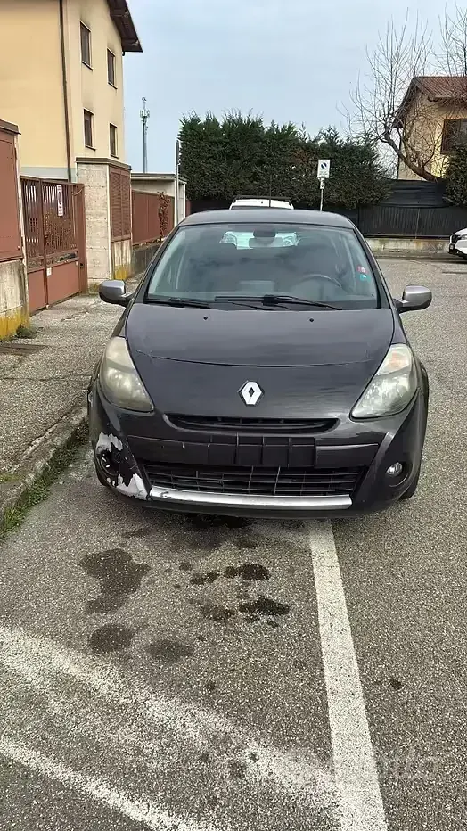 Usata Renault Clio 64 CV (47 kW) 2010 Nero Utilitaria