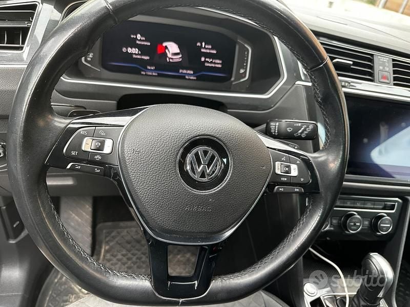 Usata VW Tiguan R-line 150 CV (110 kW) 2020 Bianco SUV