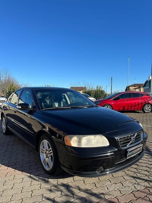 Usata Volvo S60 Summum 163 CV (119 kW) 2007 Nero Berlina