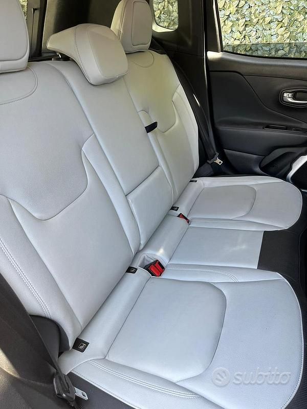 Usata Jeep Renegade 120 CV (88 kW) 2016 Nero SUV