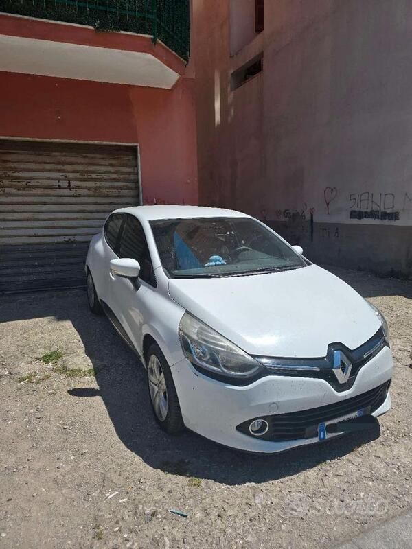 Usata Renault Clio IV Zen 75 CV (55 kW) 2016 Bianco Utilitaria