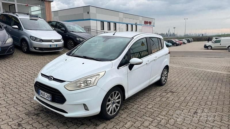 Usata Ford B-MAX 74 CV (54 kW) 2014 Bianco Monovolume