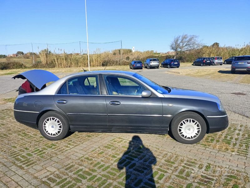 Usata 2005 Lancia Thesis Tre volumi | 3500 € (Buon prezzo) - Immagine 1/4