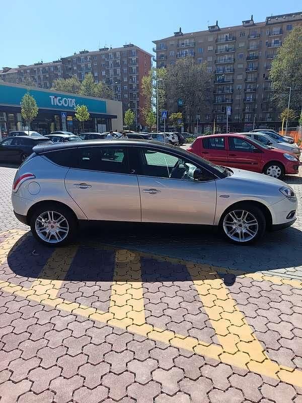 Usata Lancia Delta 150 CV (110 kW) 2009 Utilitaria