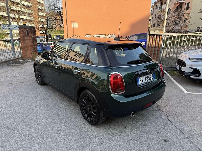 Usata Mini Cooper D 116 CV (85 kW) 2019 Verde Utilitaria