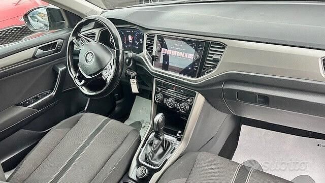 Usata VW T-Roc Business 150 CV (110 kW) 2021 Grigio SUV
