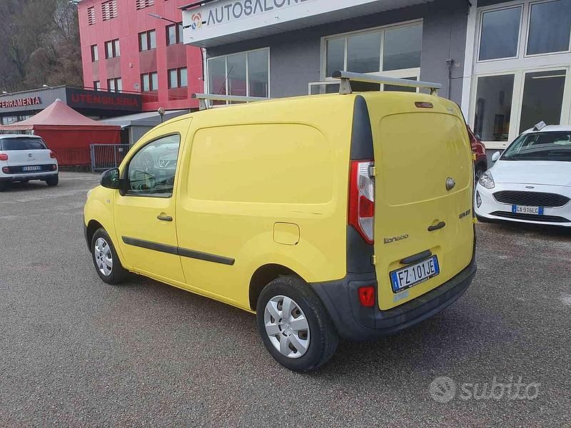 Usata Renault Kangoo 110 CV (80 kW) 2019 Giallo Monovolume