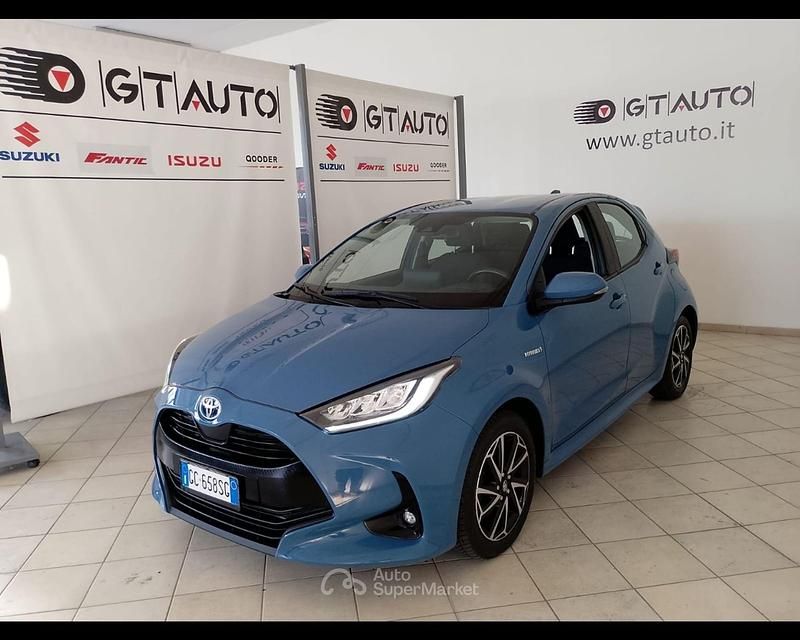 Usata Toyota Yaris Hybrid Active 92 CV (67 kW) 2020 Azzurro Berlina