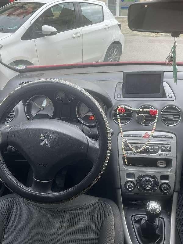 Begagnad Peugeot 308 120 HK (88 kW) 2009 Röd Sedan