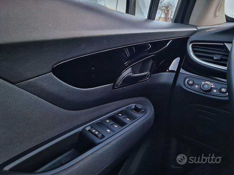 Usata Opel Mokka 140 CV (102 kW) 2017 Bianco SUV