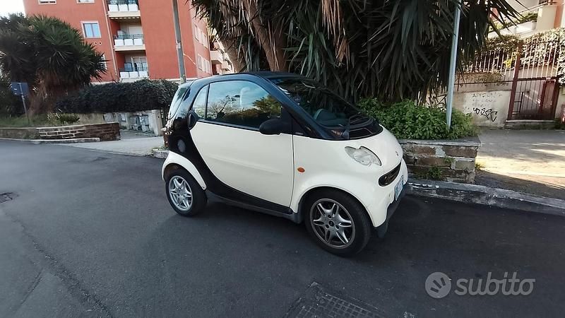 Usata Smart ForTwo Coupé 61 CV (44 kW) 2005 Bianco Coupé