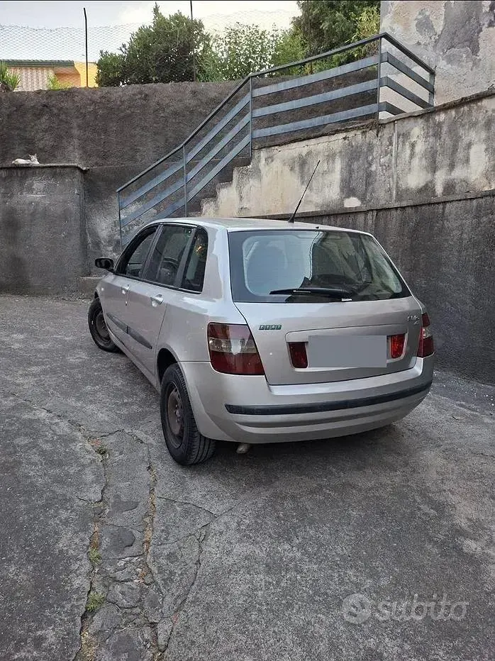 Usata Fiat Stilo 116 CV (85 kW) 2003 Grigio Berlina