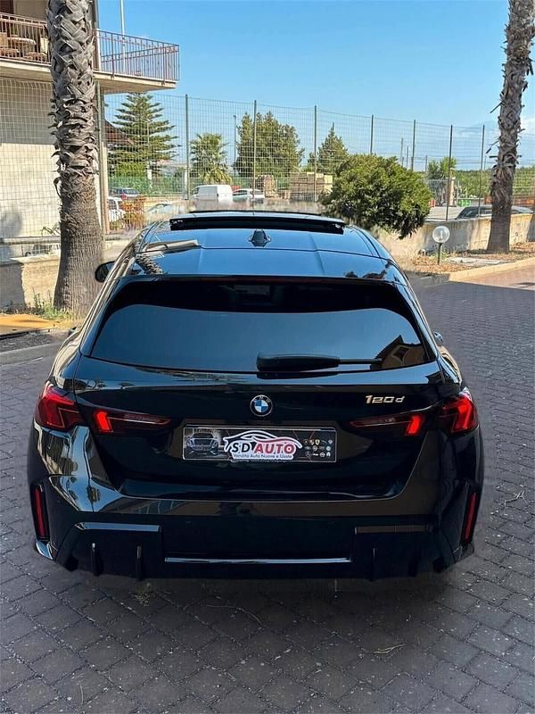 Usata BMW 120 M Sport 149 CV (109 kW) 2025 Nero Utilitaria