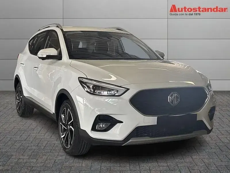Usata MG ZS Luxury 106 CV (77 kW) 2023 Bianco SUV