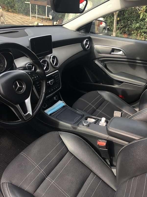 Usata Mercedes CLA200 136 CV (100 kW) 2014 Argento Coupé