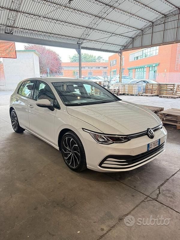 Usata VW Golf VII Style 150 CV (110 kW) 2021 Bianco Utilitaria