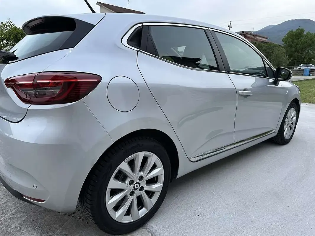Usata Renault Clio V Intens 101 CV (74 kW) 2022 Berlina