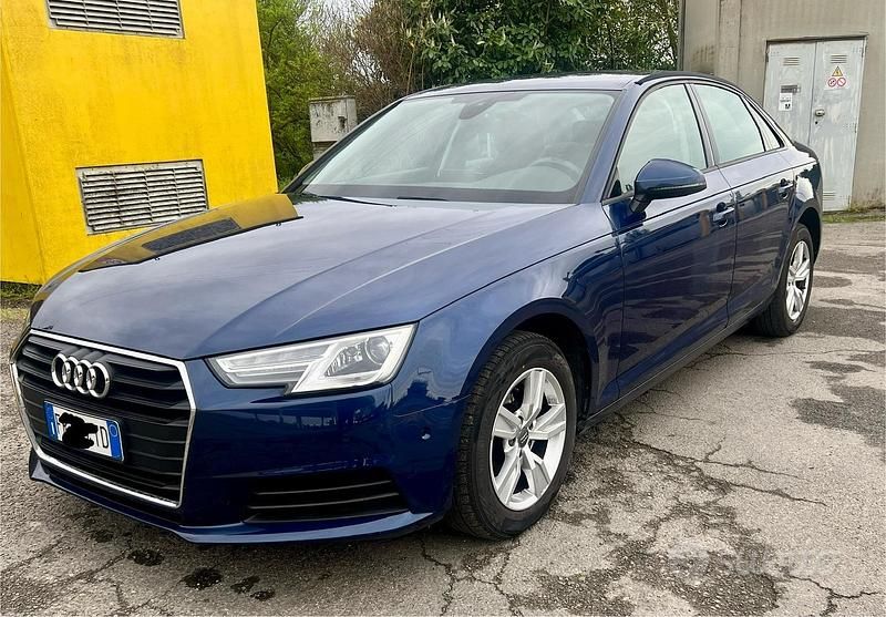 Usata Audi A4 150 CV (110 kW) 2018 Blu Berlina