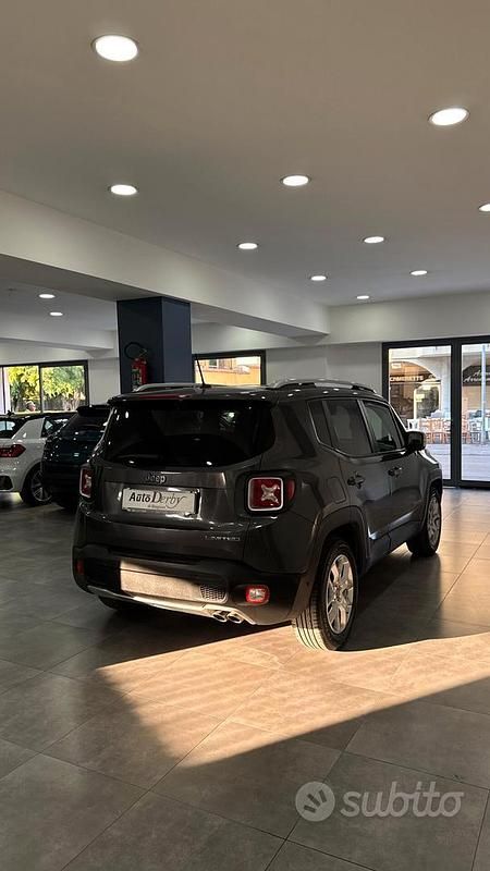 Usata Jeep Renegade Longitude 120 CV (88 kW) 2016 Nero SUV