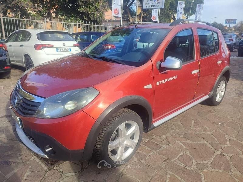 Arancione Usata 2012 Dacia Sandero Stepway | 4900 € (Ottimo prezzo) - Immagine 1/4