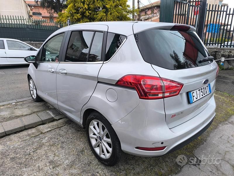 Usata Ford B-MAX Titanium 75 CV (55 kW) 2017 Grigio Monovolume