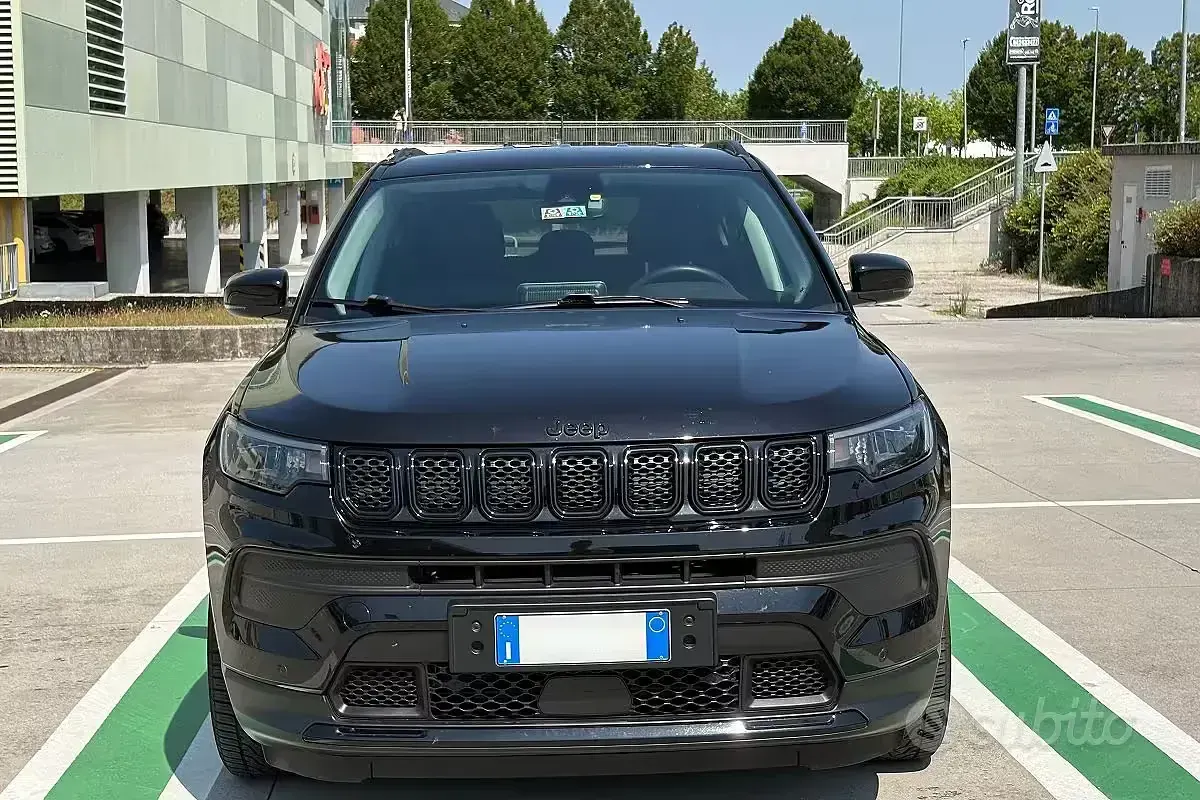 Usata Jeep Compass Night Eagle 131 CV (96 kW) 2022 Nero SUV