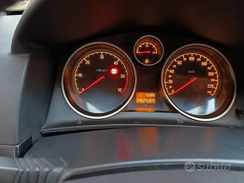 Usata Opel Astra 2006 Blu Berlina