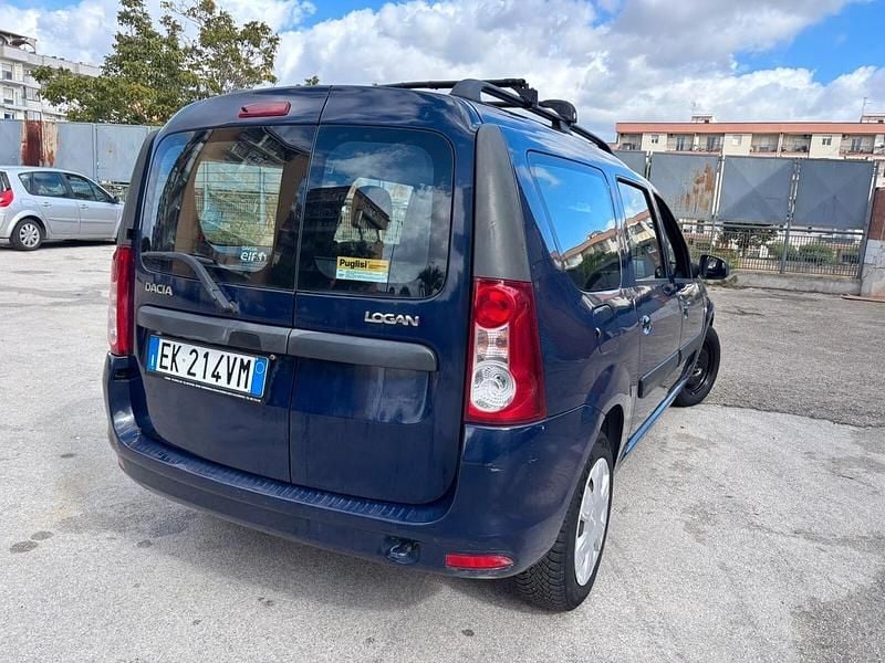 Usata Dacia Logan MCV Ambiance 85 CV (62 kW) 2011 Blu Station wagon