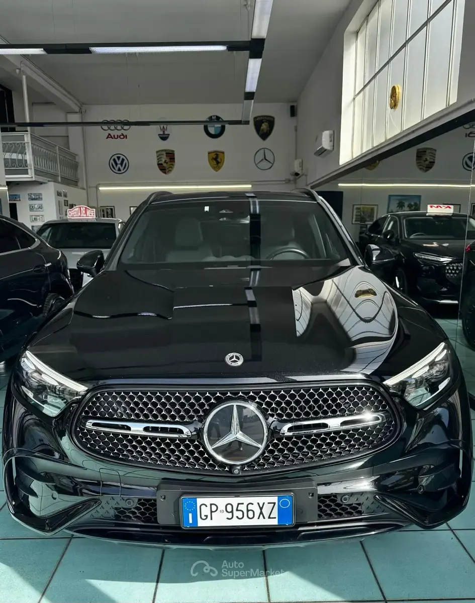 Usata Mercedes GLC300e AMG Line Premium Plus 269 CV (197 kW) 2023 Nero SUV