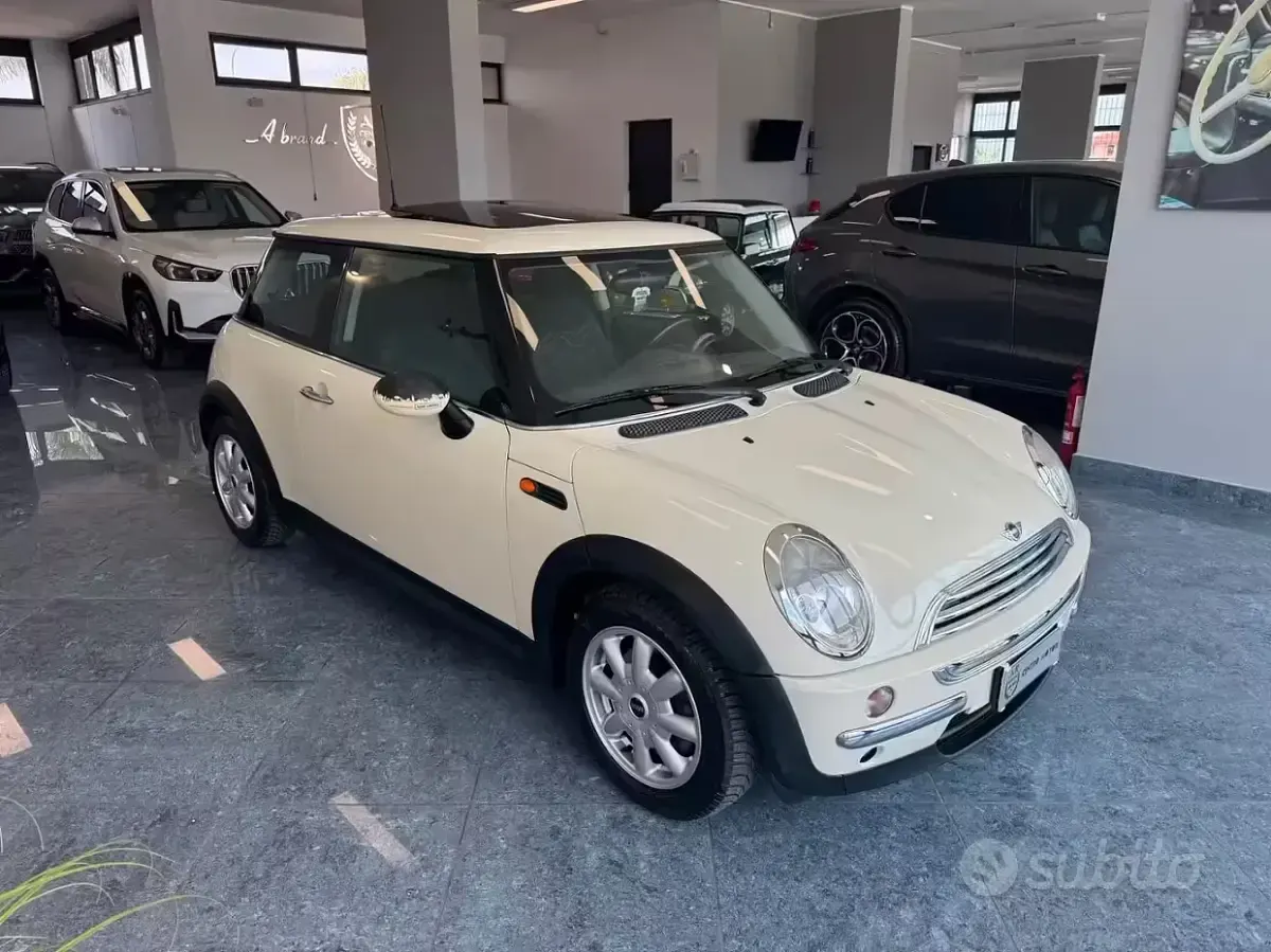 Usata Mini One D 75 CV (55 kW) 2003 Marrone Utilitaria