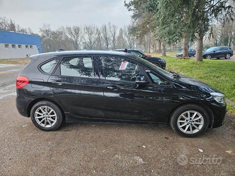 Usata BMW 216 Active Tourer Advantage 116 CV (85 kW) 2017 Nero Monovolume