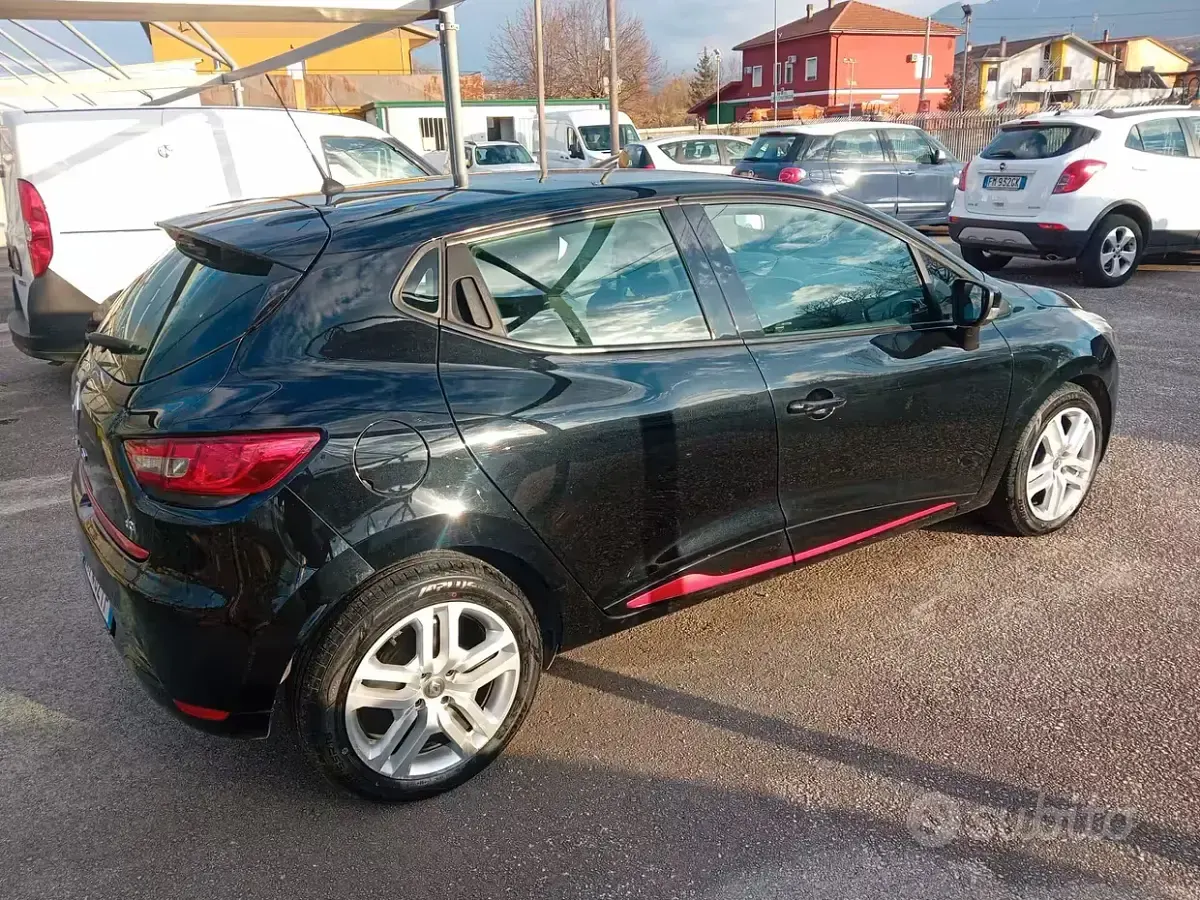 Usata Renault Clio IV Zen 90 CV (66 kW) 2013 Nero Berlina