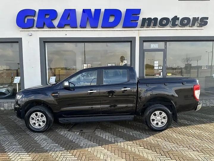 Begagnad Ford Ranger XLT 170 HK (125 kW) 2022 Svart Pickup