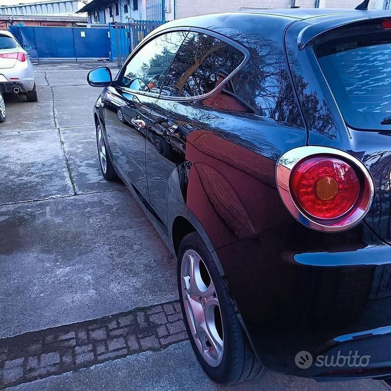 Usata Alfa Romeo MiTo 155 CV (114 kW) 2011 Nero Utilitaria
