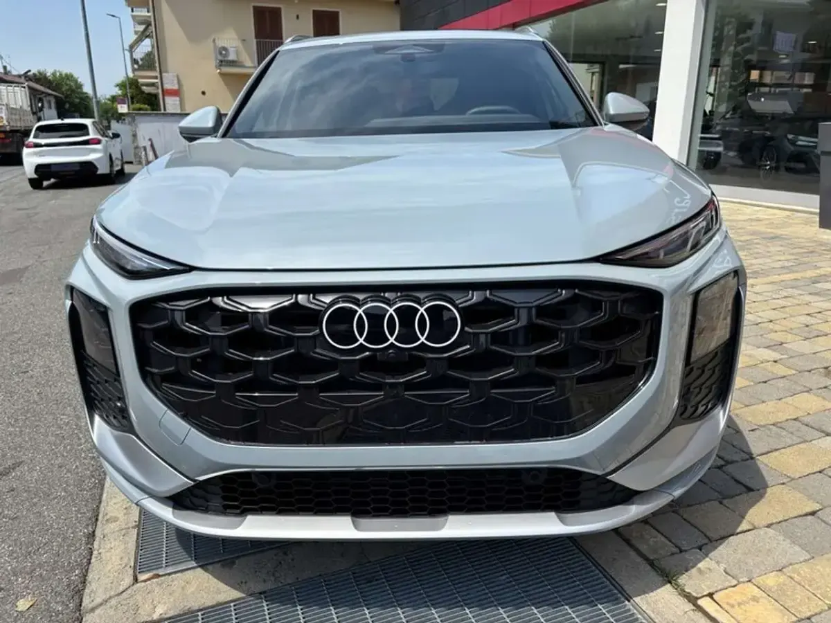 Nuova Audi Q3 S-Line 150 CV (110 kW) 2026 Grigio SUV