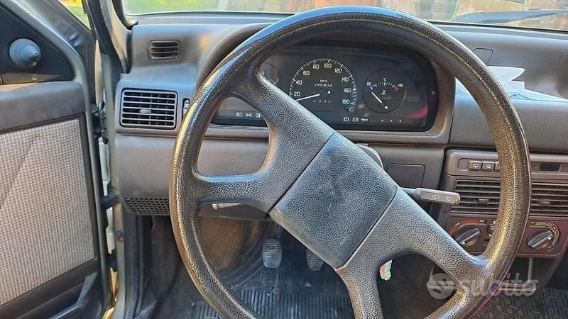 Usata Fiat Uno 56 CV (41 kW) 1989 Grigio Utilitaria