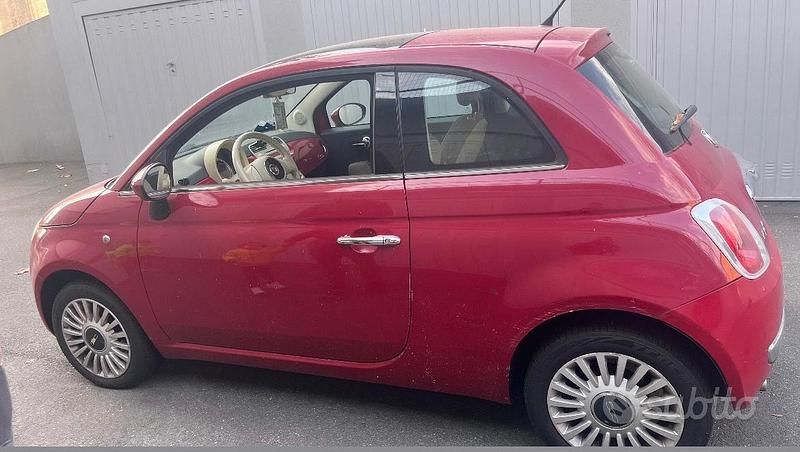 Używany Fiat 500 75 KM (55 kW) 2008 Czerwony Hatchback